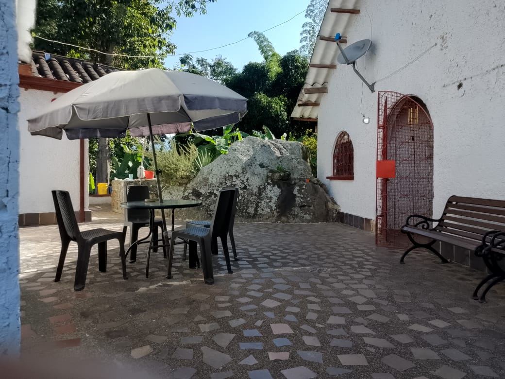 Patio con parasol
